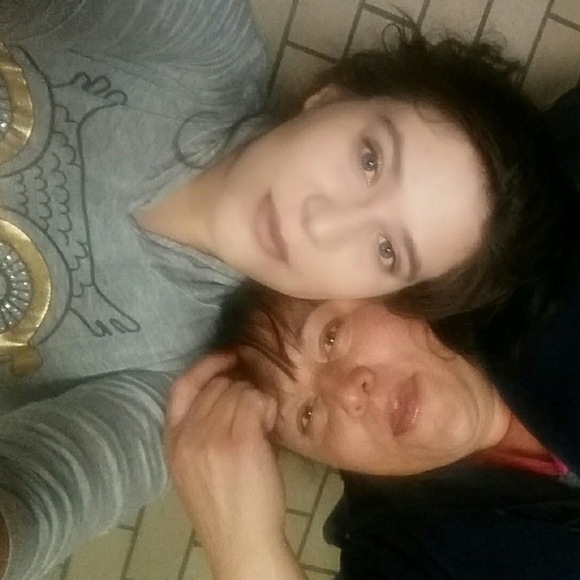 Meet your Posher, Isabel - Picture 1 of 1